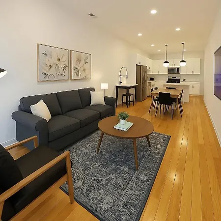 4Br 4Bath Bucktown Base Gem Western 2
